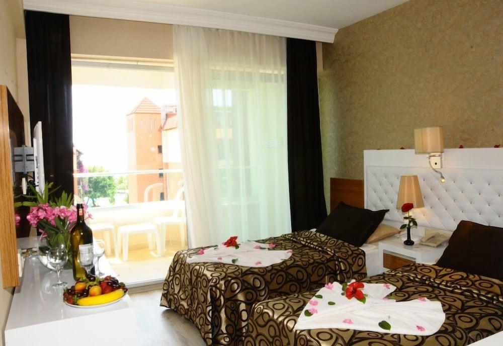 קונאקלי Club Tess Hotel מראה חיצוני תמונה