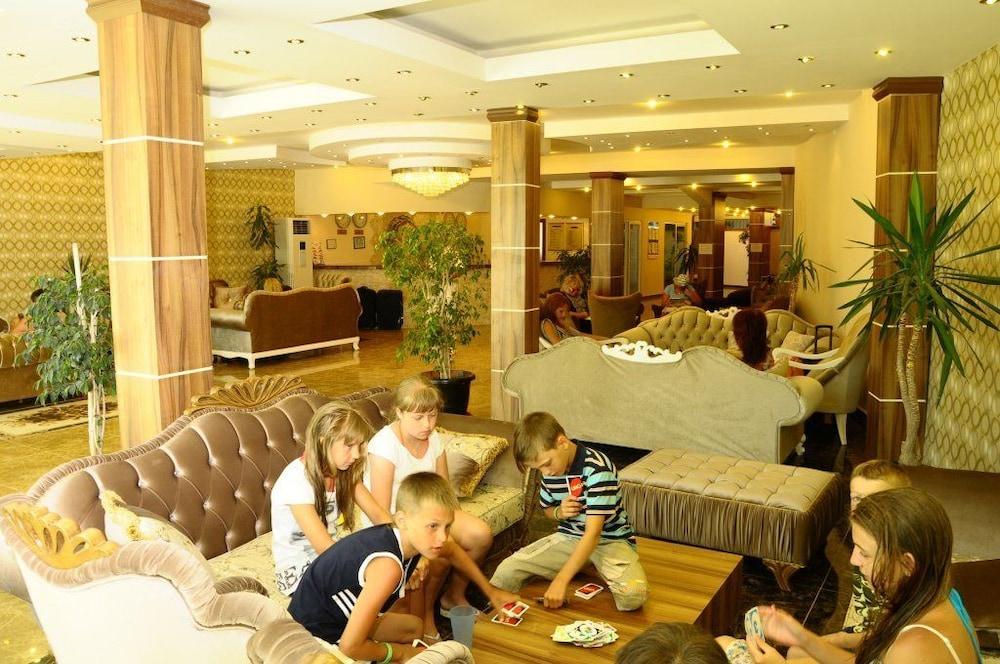 קונאקלי Club Tess Hotel מראה חיצוני תמונה
