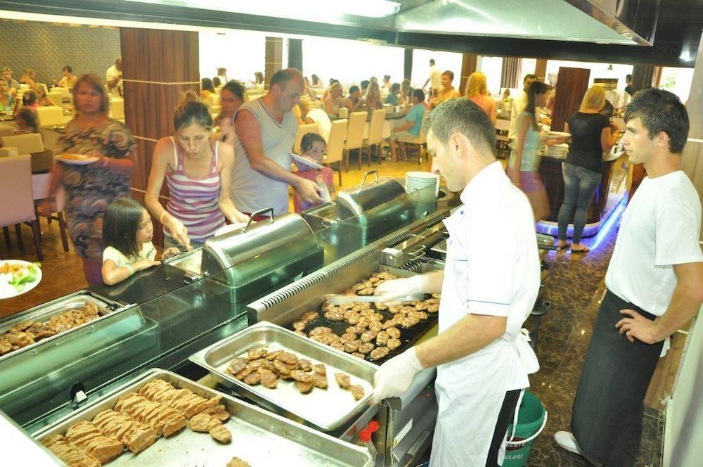 קונאקלי Club Tess Hotel מראה חיצוני תמונה