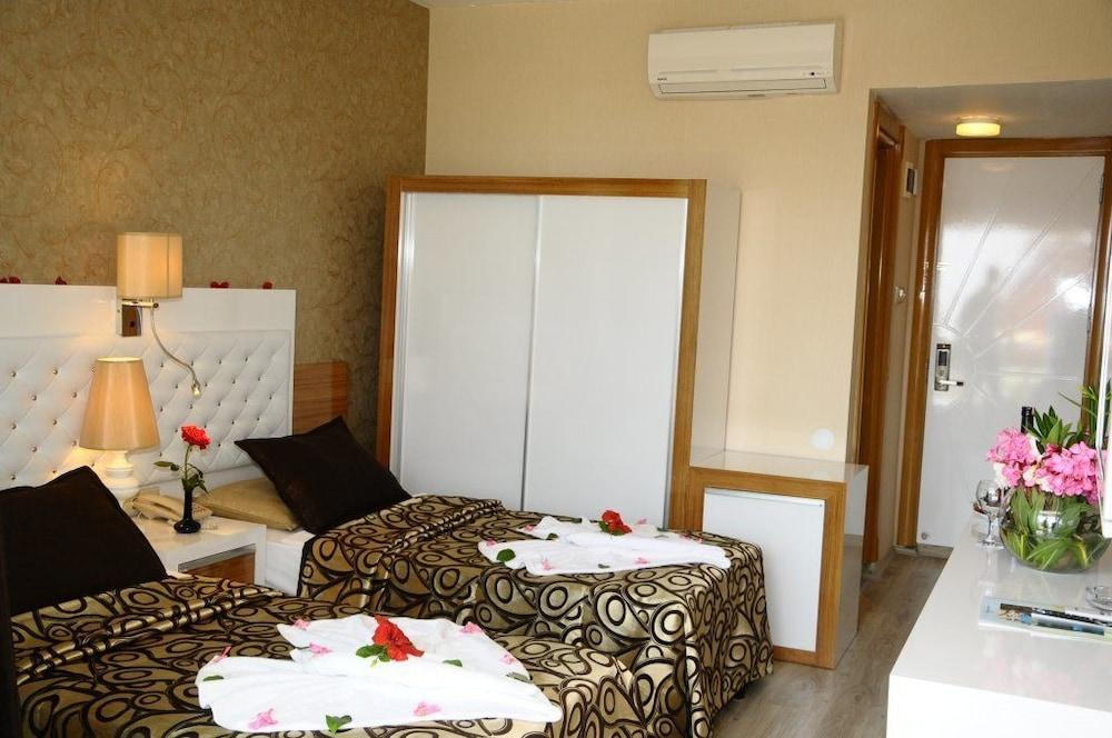 קונאקלי Club Tess Hotel מראה חיצוני תמונה