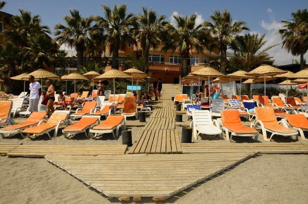 קונאקלי Club Tess Hotel מראה חיצוני תמונה