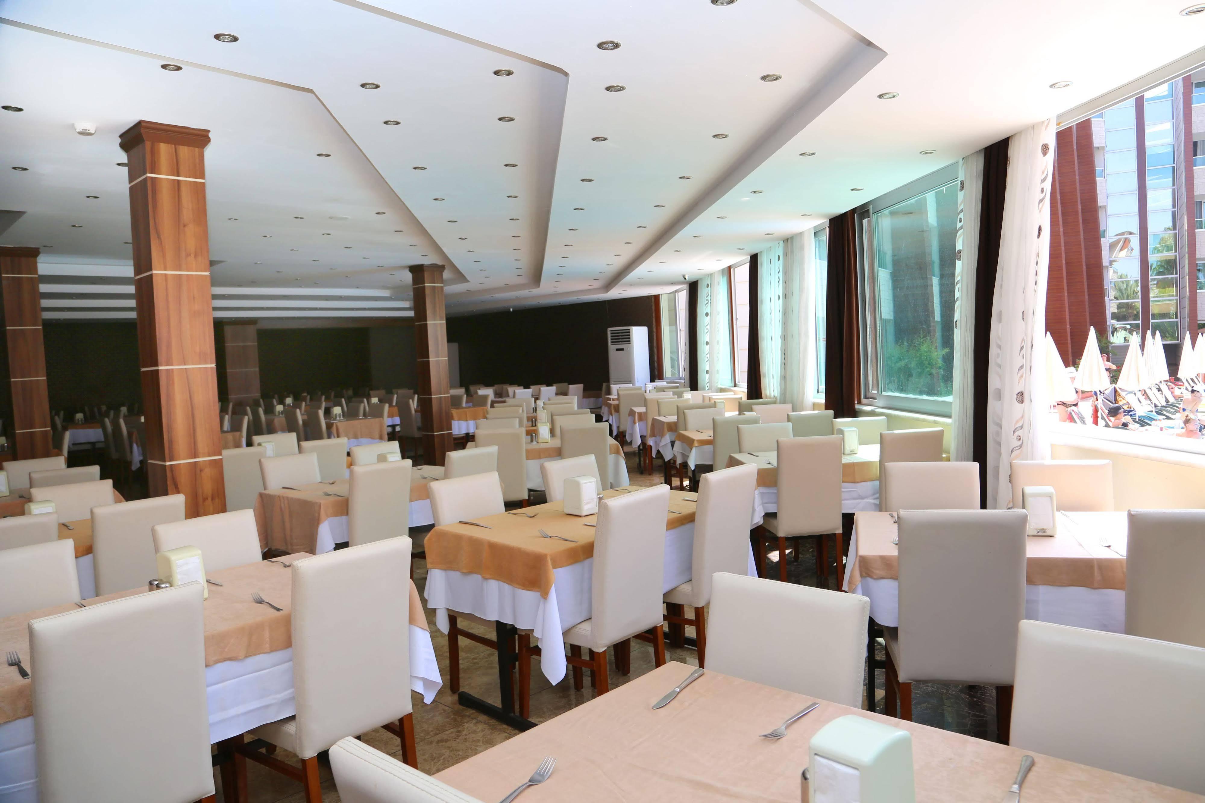 קונאקלי Club Tess Hotel מראה חיצוני תמונה
