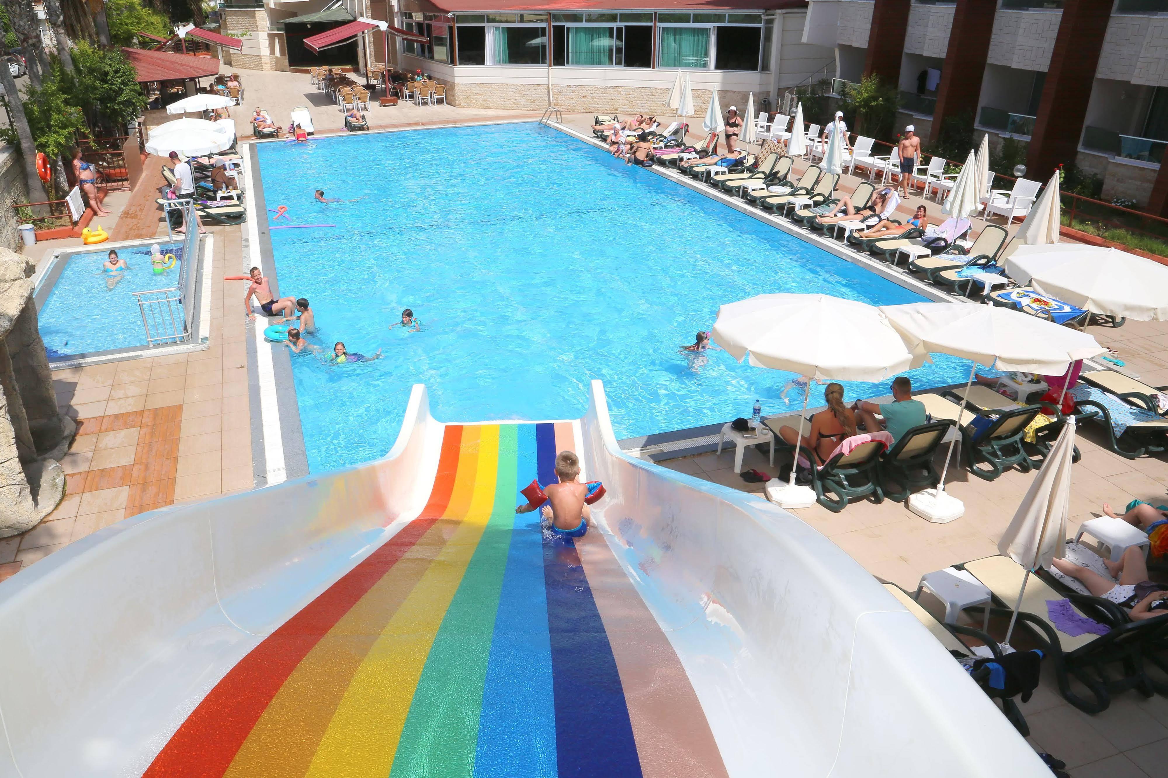 קונאקלי Club Tess Hotel מראה חיצוני תמונה